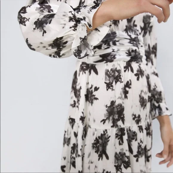 Zara floral satin mini dress - Picture 4 of 5